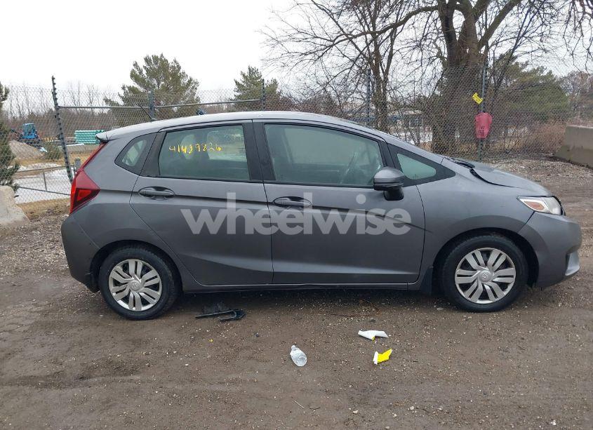 Photo 13 of 2015 Honda Fit LX (VIN 3HGGK5H5XFM765651)