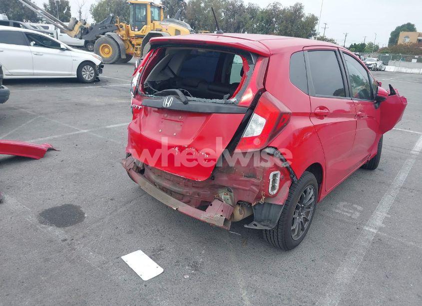 Photo 4 of 2015 Honda Fit LX (VIN 3HGGK5H5XFM775385)