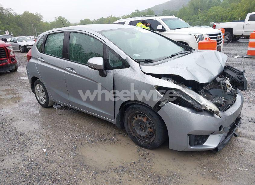 2017 Honda Fit LX (VIN 3HGGK5H5XHM713486) main photo