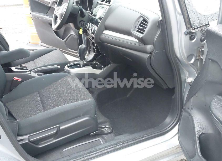 Photo 5 of 2017 Honda Fit LX (VIN 3HGGK5H5XHM713486)