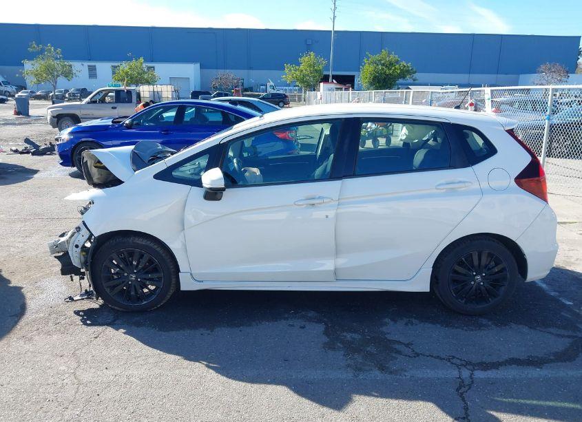 Photo 15 of 2018 Honda Fit SPORT (VIN 3HGGK5H60JM707369)
