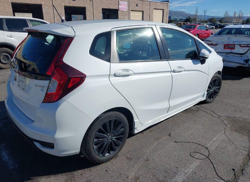 Photo 4 of 2018 Honda Fit SPORT (VIN 3HGGK5H60JM707369)
