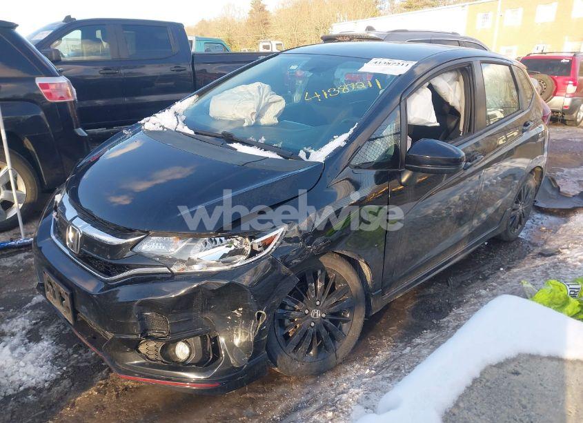 Photo 2 of 2019 Honda Fit SPORT (VIN 3HGGK5H61KM740673)