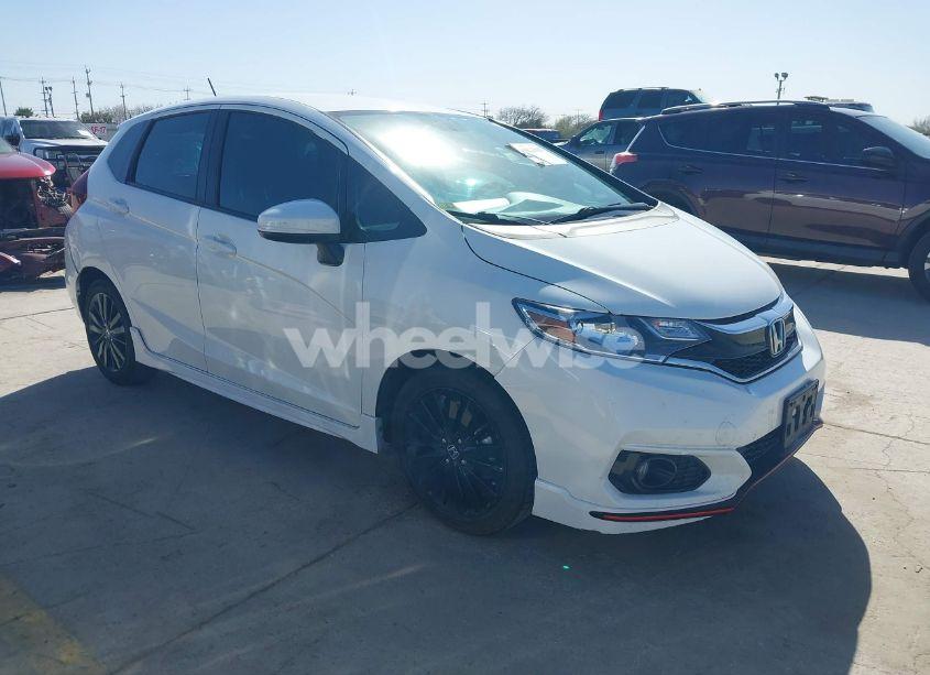 2018 Honda Fit SPORT (VIN 3HGGK5H62JM732645) main photo