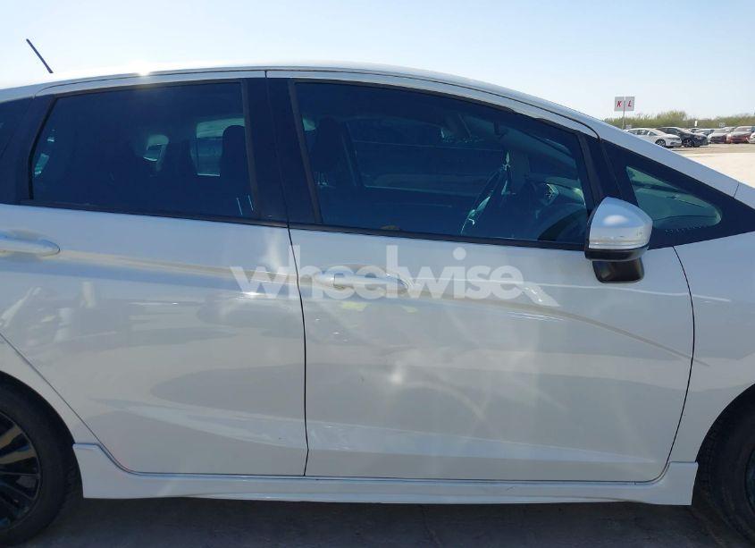 Photo 13 of 2018 Honda Fit SPORT (VIN 3HGGK5H62JM732645)
