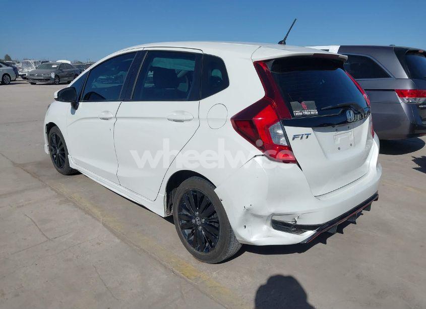 Photo 3 of 2018 Honda Fit SPORT (VIN 3HGGK5H62JM732645)
