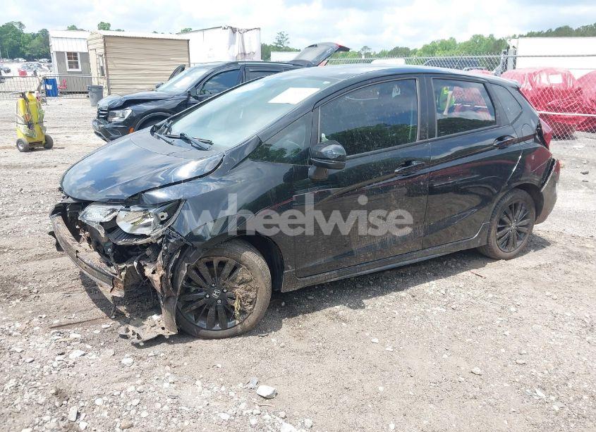 Photo 2 of 2018 Honda Fit SPORT (VIN 3HGGK5H65JM706573)