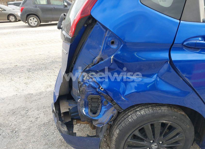 Photo 6 of 2018 Honda Fit SPORT (VIN 3HGGK5H67JM701715)