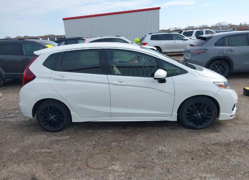 Photo 13 of 2018 Honda Fit SPORT (VIN 3HGGK5H67JM702623)