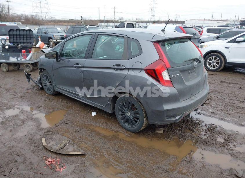 Photo 3 of 2018 Honda Fit SPORT (VIN 3HGGK5H67JM707952)
