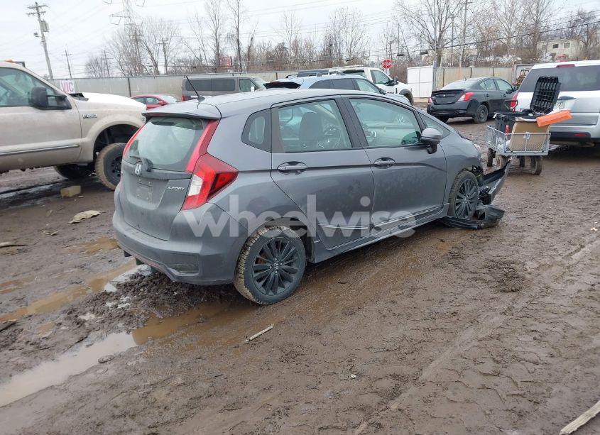 Photo 4 of 2018 Honda Fit SPORT (VIN 3HGGK5H67JM707952)