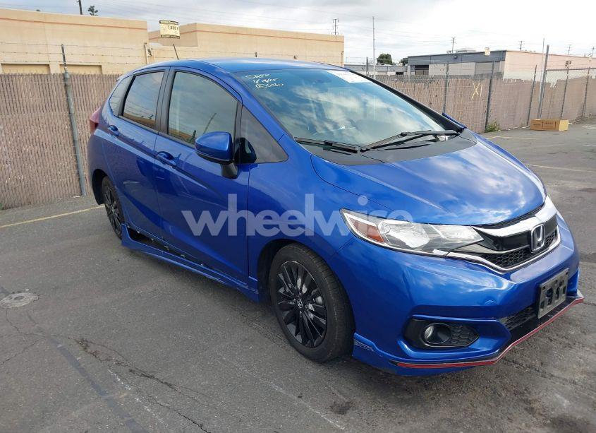 2018 Honda Fit SPORT (VIN 3HGGK5H68JM708317) main photo