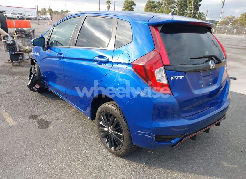 Photo 3 of 2018 Honda Fit SPORT (VIN 3HGGK5H68JM708317)