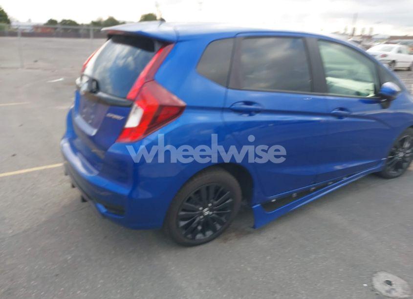 Photo 4 of 2018 Honda Fit SPORT (VIN 3HGGK5H68JM708317)
