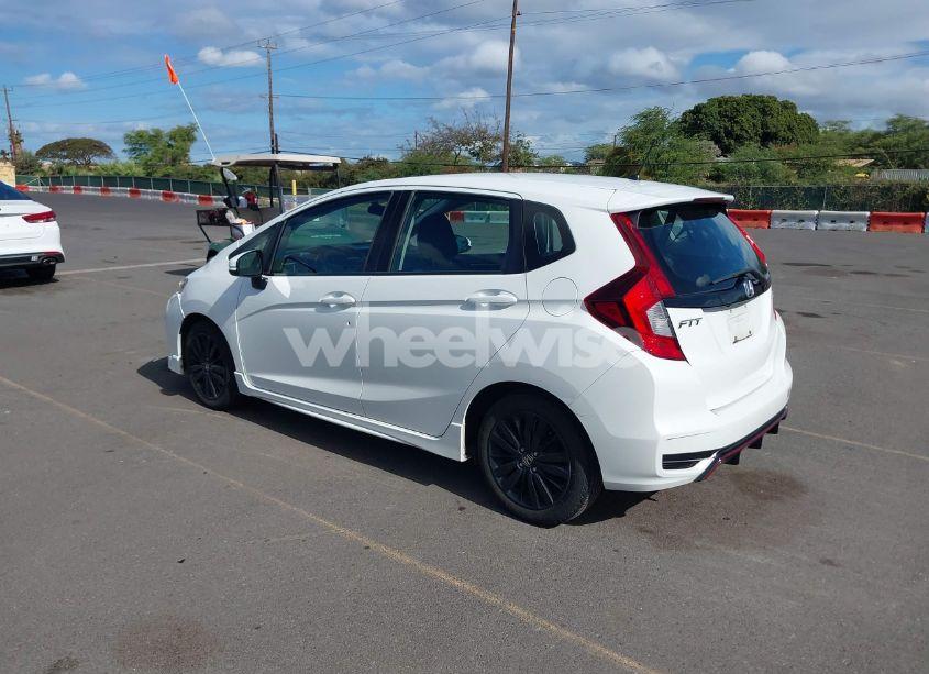 Photo 3 of 2018 Honda Fit SPORT (VIN 3HGGK5H68JM723254)