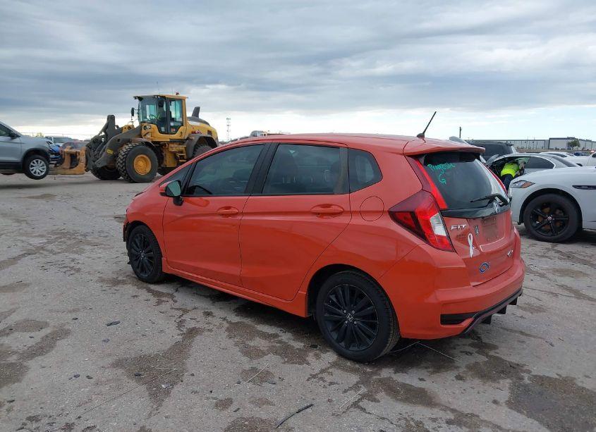 Photo 3 of 2018 Honda Fit SPORT (VIN 3HGGK5H69JM718239)