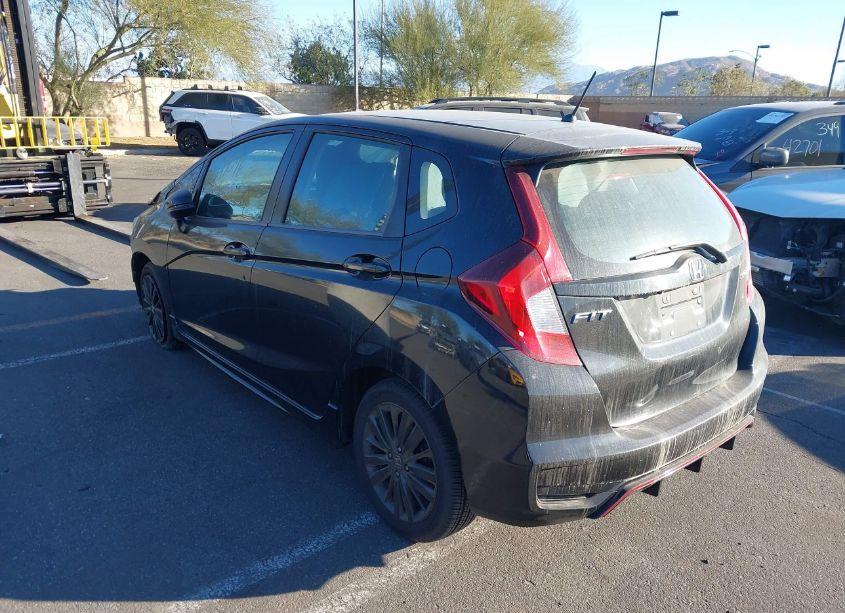 Photo 3 of 2018 Honda Fit SPORT (VIN 3HGGK5H69JM731119)