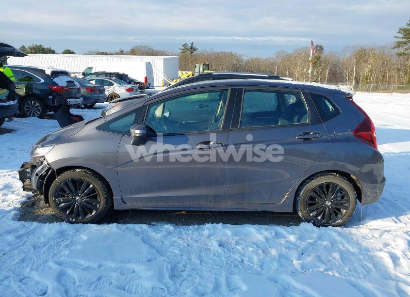 Photo 15 of 2018 Honda Fit SPORT (VIN 3HGGK5H6XJM702731)