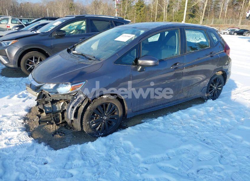 Photo 2 of 2018 Honda Fit SPORT (VIN 3HGGK5H6XJM702731)