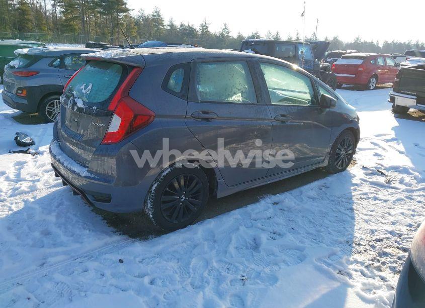 Photo 4 of 2018 Honda Fit SPORT (VIN 3HGGK5H6XJM702731)