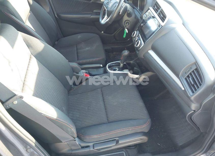 Photo 5 of 2018 Honda Fit SPORT (VIN 3HGGK5H6XJM702731)