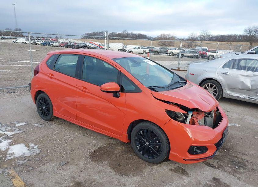 2018 Honda Fit SPORT (VIN 3HGGK5H72JM711626) main photo