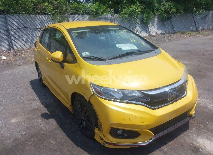 2018 Honda Fit SPORT (VIN 3HGGK5H75JM715170) main photo