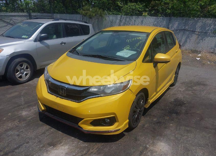 Photo 2 of 2018 Honda Fit SPORT (VIN 3HGGK5H75JM715170)