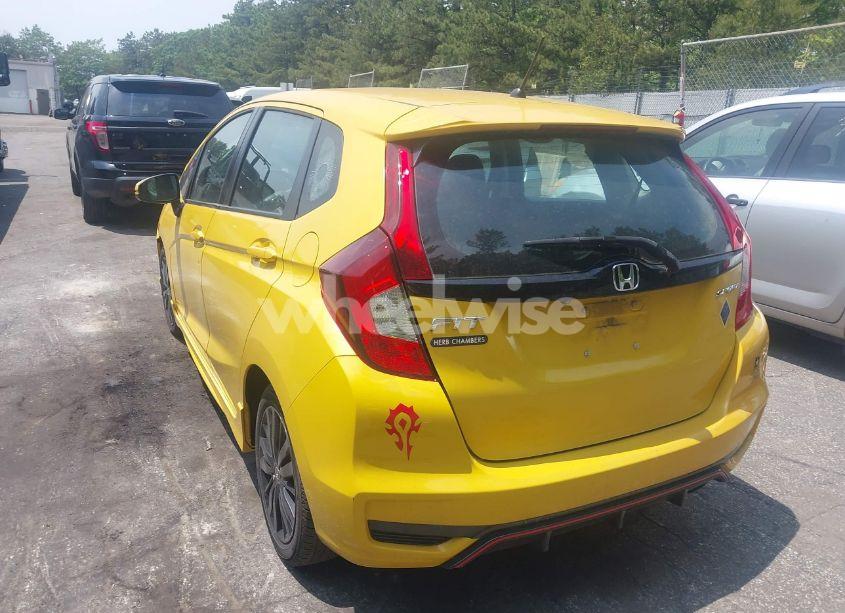 Photo 3 of 2018 Honda Fit SPORT (VIN 3HGGK5H75JM715170)