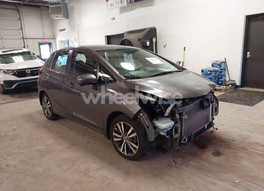2017 Honda Fit EX (VIN 3HGGK5H77HM714354) main photo