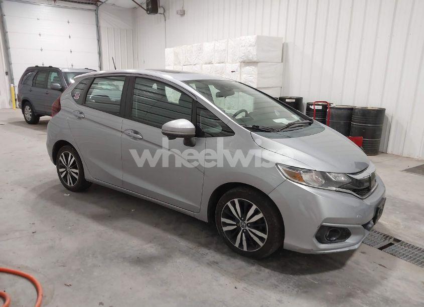 2018 Honda Fit EX (VIN 3HGGK5H80JM731012) main photo
