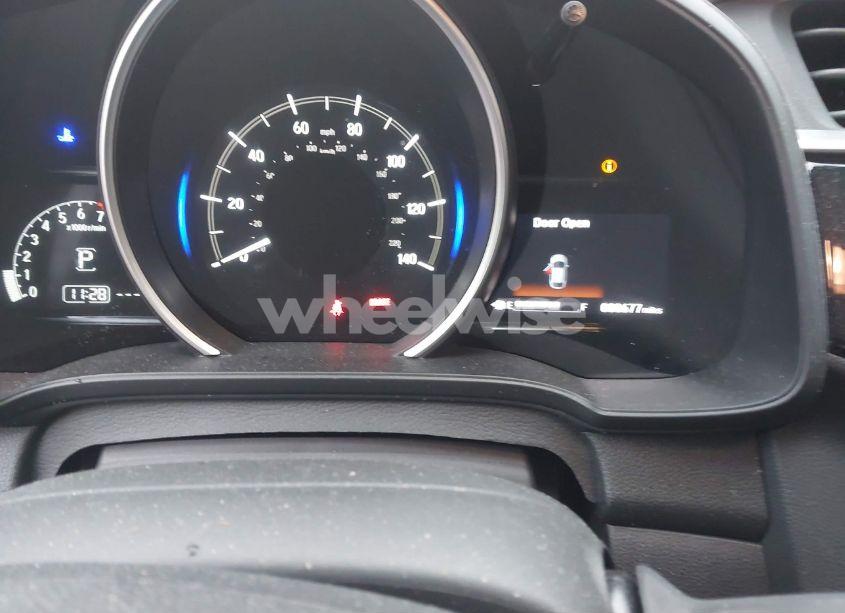 Photo 15 of 2018 Honda Fit EX (VIN 3HGGK5H81JM705678)
