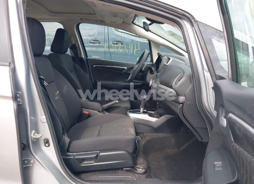 Photo 5 of 2019 Honda Fit EX (VIN 3HGGK5H83KM752082)