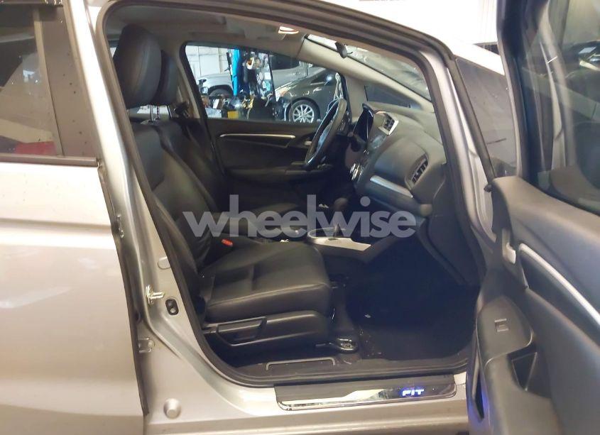 Photo 5 of 2019 Honda Fit EX-L (VIN 3HGGK5H94KM734411)