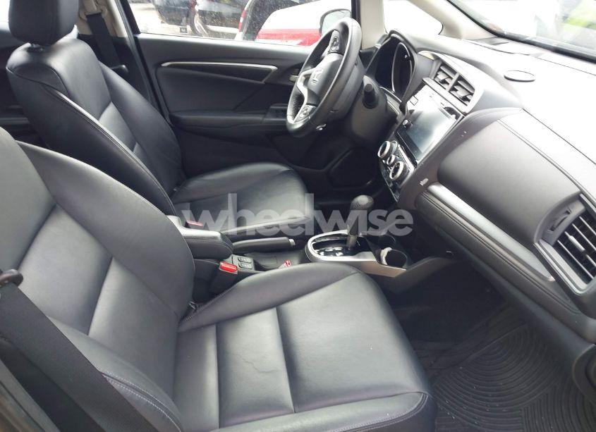 Photo 5 of 2018 Honda Fit EX-L (VIN 3HGGK5H9XJM705395)