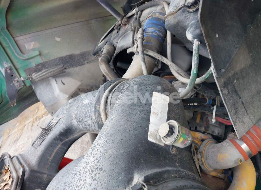 Photo 10 of 2005 International 9200 9200I (VIN 3HSCESBR75N175616)