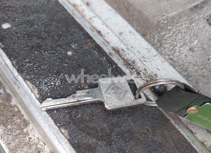 Photo 11 of 2005 International 9200 9200I (VIN 3HSCESBR75N175616)