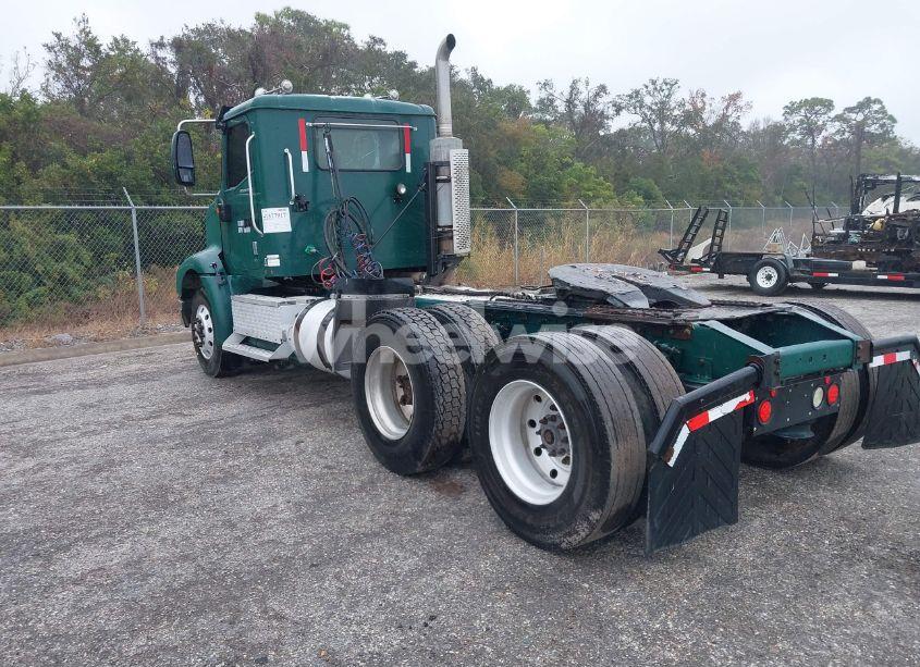 Photo 3 of 2005 International 9200 9200I (VIN 3HSCESBR75N175616)