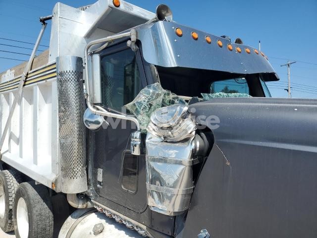 Photo 2 of 2005 INTERNATIONAL 9900IX DUMP TRUCK (VIN 3HSCKAPR45N150040)