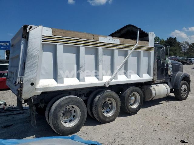 Photo 9 of 2005 INTERNATIONAL 9900IX DUMP TRUCK (VIN 3HSCKAPR45N150040)