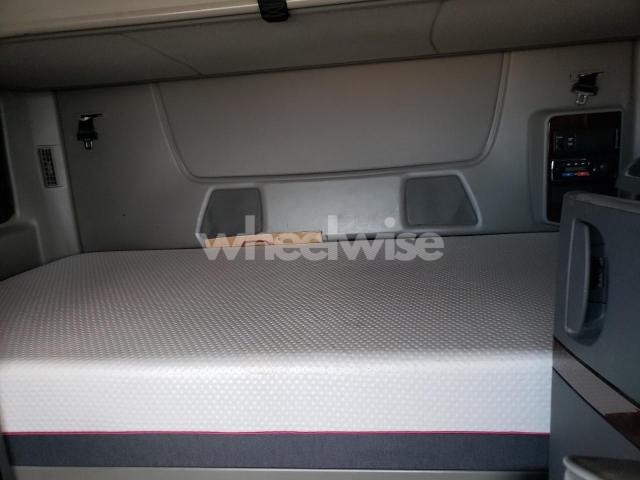 2015 INTERNATIONAL LONESTAR SEMI TRUCK (VIN 3HSCXAPR9FN697193) main photo