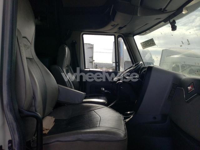 Photo 2 of 2015 INTERNATIONAL LONESTAR SEMI TRUCK (VIN 3HSCXAPR9FN697193)