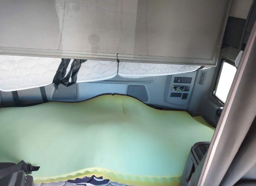 Photo 6 of 2015 International Prostar N/A (VIN 3HSDJAPR1FN603121)