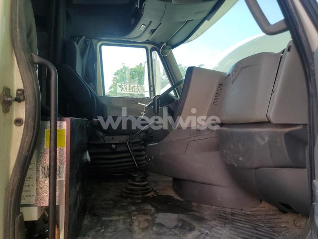 Photo 9 of 2016 INTERNATIONAL PROSTAR SEMI TRUCK N/A (VIN 3HSDJAPR1GN208776)