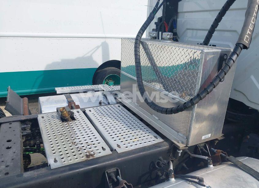 Photo 14 of 2017 International Prostar+ (VIN 3HSDJAPR4HN707525)