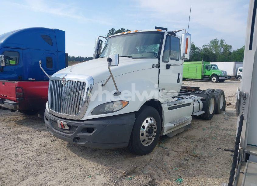 Photo 2 of 2017 International Prostar+ (VIN 3HSDJAPR4HN707525)