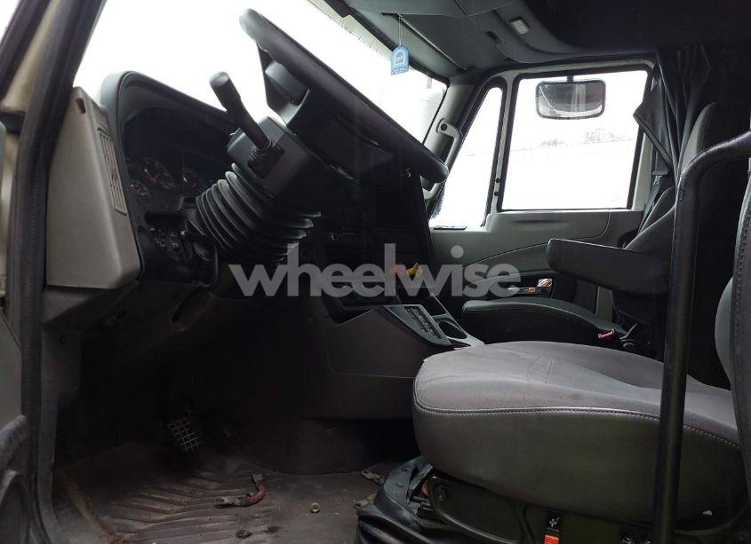 Photo 7 of 2015 International Prostar N/A (VIN 3HSDJAPR5FN127942)