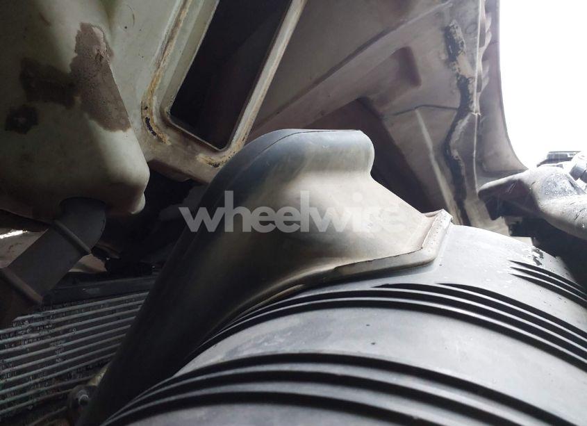 Photo 9 of 2015 International Prostar N/A (VIN 3HSDJAPR5FN127942)