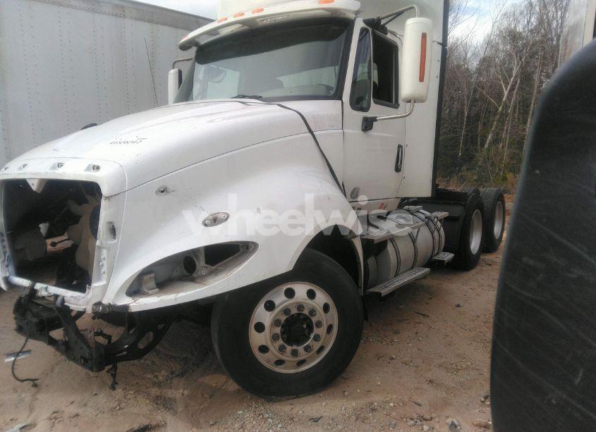 Photo 2 of 2016 International Prostar N/A (VIN 3HSDJAPR6GN228800)