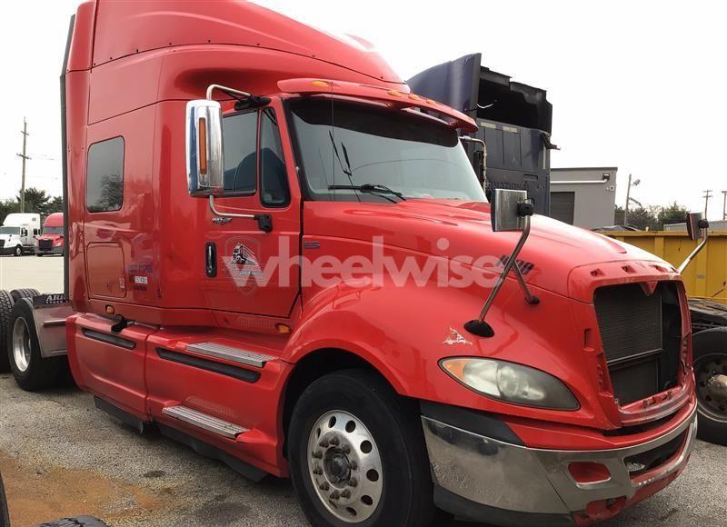 2017 International Prostar+ (VIN 3HSDJAPR7HN673001) main photo